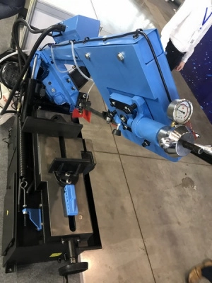 Ручной ленточнопильный станок для резки металла MetalTec BS 228 FH