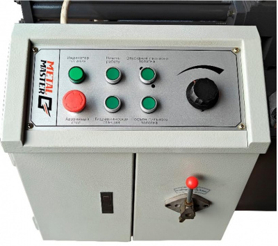 Ленточнопильный двухколонный станок Metal Master MGH-350E