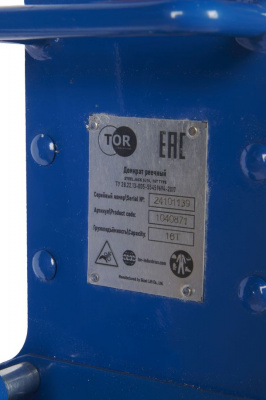 Домкрат реечный TOR ДР 16000 16 т с обрезиненной ручкой