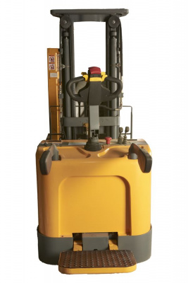 Штабелер самоходный 1,5 т 4,5 м XILIN CPD15R с наклоном мачты и противовесом 24/320 В/Ач