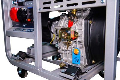 Генератор дизельный TOR KM9000D 9,0 кВт 220/380В 20 л с кнопкой запуска