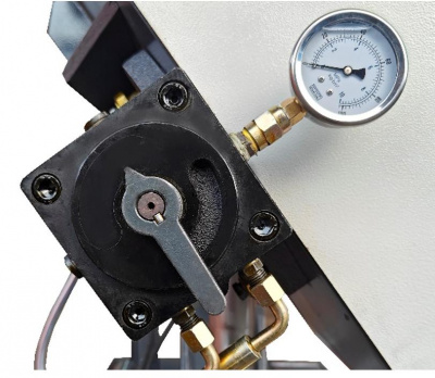 Ленточнопильный двухколонный станок Metal Master MGH-350E